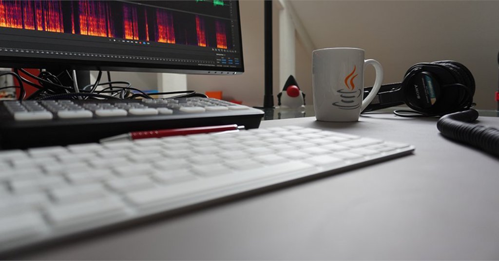 java's tweet image. 🎧 Listen in to the latest episode of the Inside #Java Podcast, as @delabassee sat down with Michael McMahon and Daniel Fuchs from the Java Dublin engineering team to discuss recent JDK network-related updates. #Java16 #JDK16 social.ora.cl/6018H00Wk