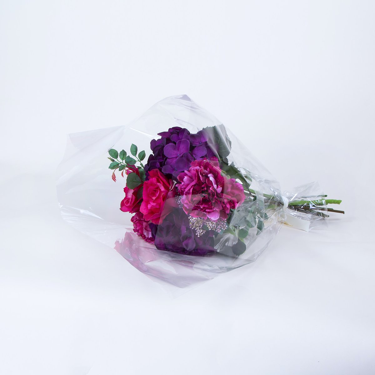 peonyjuliebates's tweet image. These faux flowers and colours will be on QVCUK tomorrow evening at 11pm. In purple and peach hues (the peach in particular is perfect for Spring!) and delicately wrapped in cellophane, they look amazing when paired with our Dorchester Vase, sold separately! #peonyfauxflower