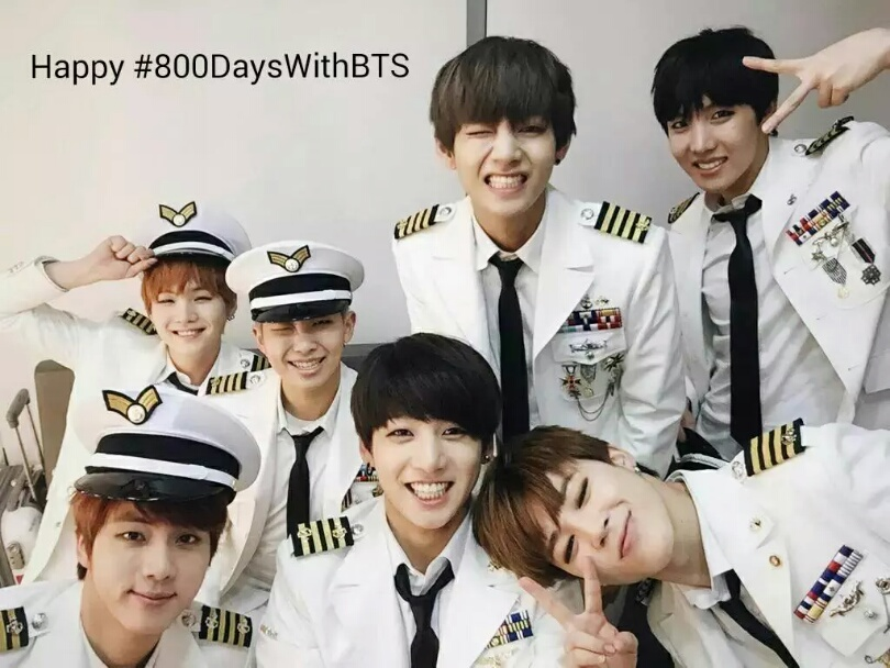 itsbts_4ever's tweet photo. Happy #800DaysWithBTS I'm cryingggg rn 😭💜 https://t.co/sp2xKuHUGz