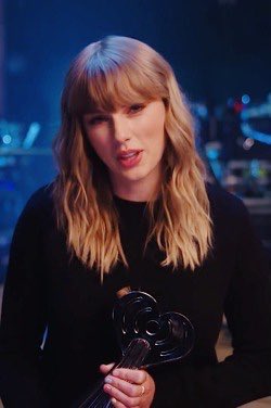 taylor swift cute pictures: a thread to vote I'm voting for  #cardigan for  #BestLyrics at the  #iHeartAwards