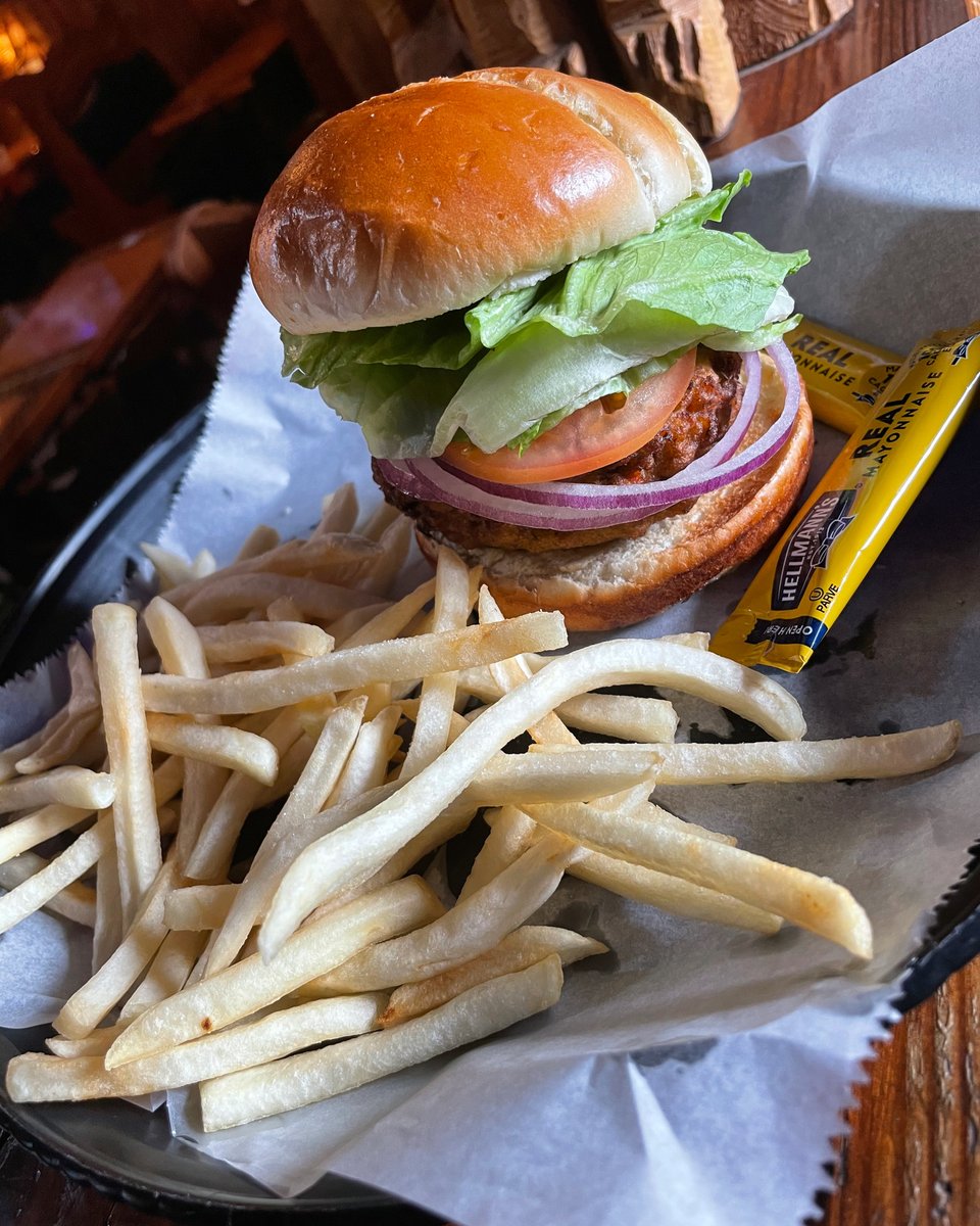 Have you tried our NEW Veggie Griller sandwich? It’s a tasty mix of veggies and spices, and grilled to perfection 🍔 It’s both Gluten-Free and Vegan!