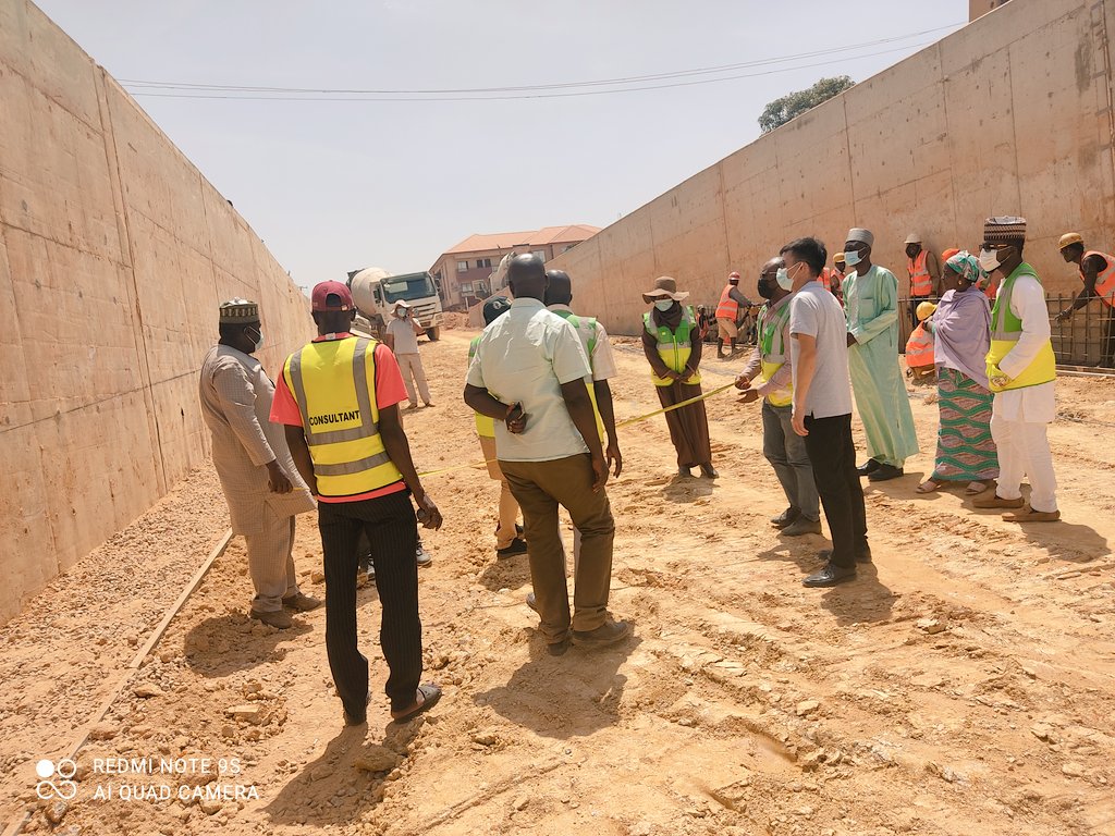 KADRA_kdsg's tweet photo. Update from Kaduna State Urban Renewal Projects (Road Component). Construction work of Underpass bridge at former Leventise Roundabout, Yakubu Gowon way is on going by CCECC.

Status: MD KADRA, Engineers and CCECC on inspection. https://t.co/C8QxfLZLYk