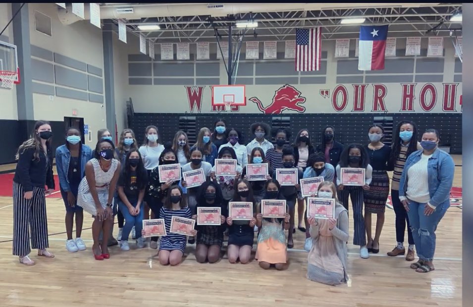 JessicaBonuelos's tweet photo. 7th Grade A-Basketball came to end but they can’t wait to begin...getting ready for next year. Never settle! Elaina received the the Defensive Player of the Year Award...🔥 @EBonuelos https://t.co/GRLxBEtt8C