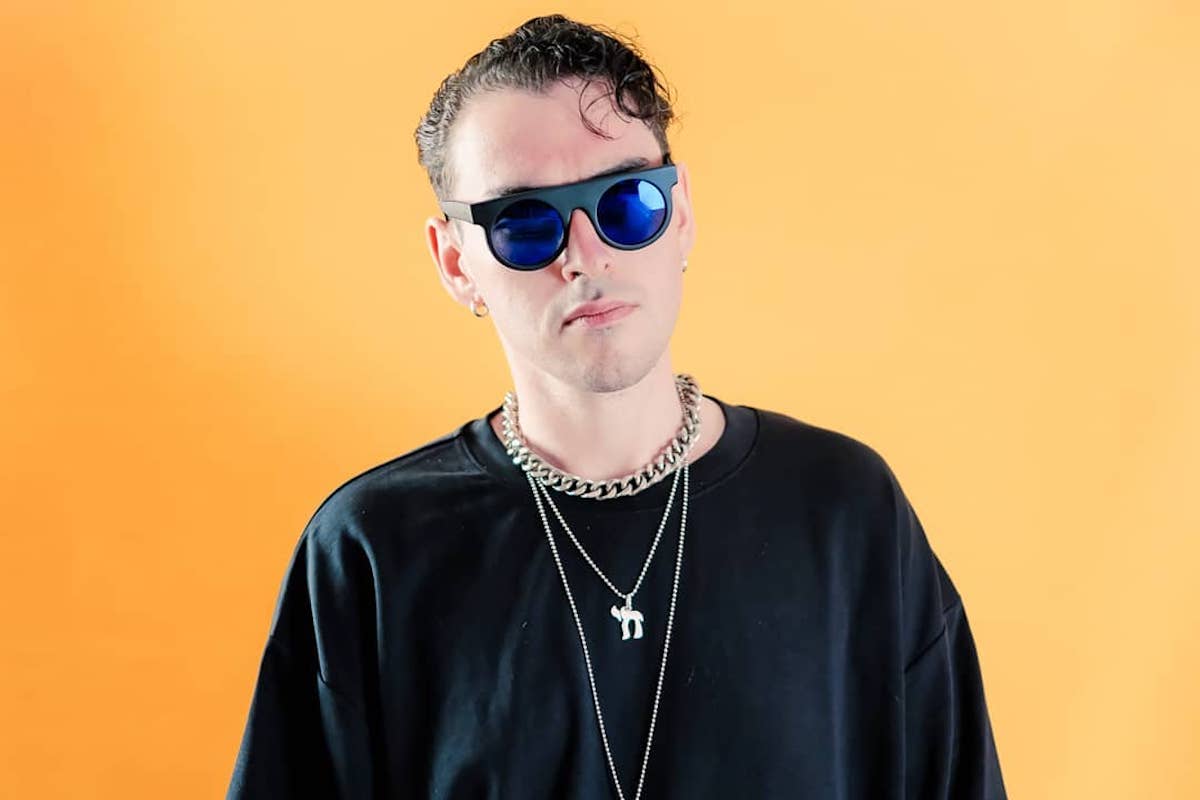 complex_uk's tweet photo. Premiere: Parisian producer @Onlght connects with Memphis singer @_shechinah for R&amp;B-funk hybrid "Sugilite" https://t.co/06TSpBt4FK https://t.co/Kt8tpmIYAc