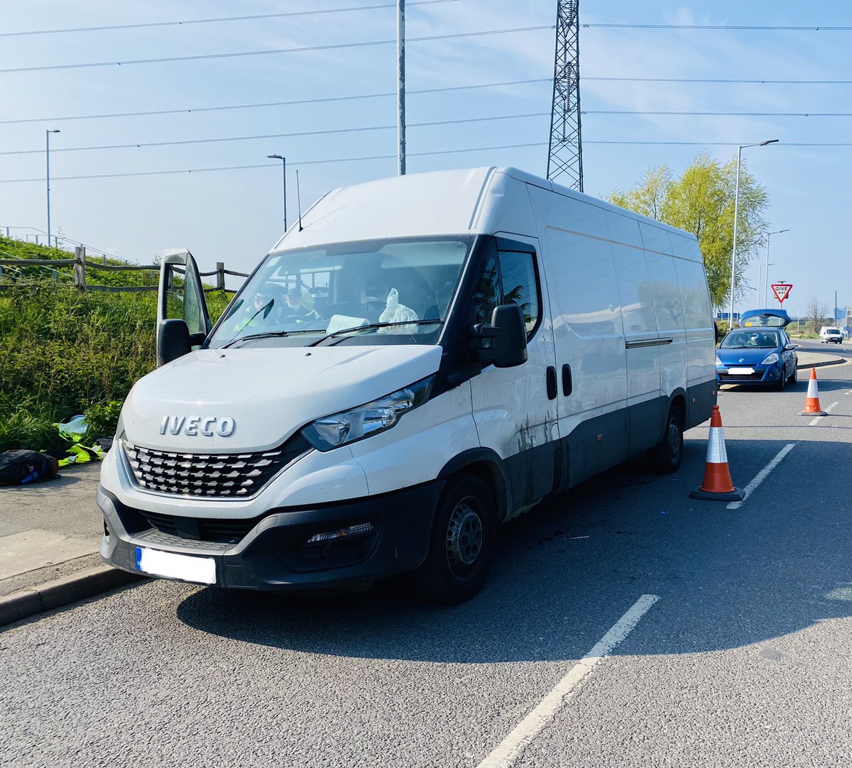 MPSRTPC's tweet photo. #stthavering working hard on #OpCubo today. 74 vehicles stopped, 18 tickets issued, 11 stop and search, 5 vehicles seized and 1 male arrested. @MPSRTPC @PCMattB https://t.co/Erwek50XNs