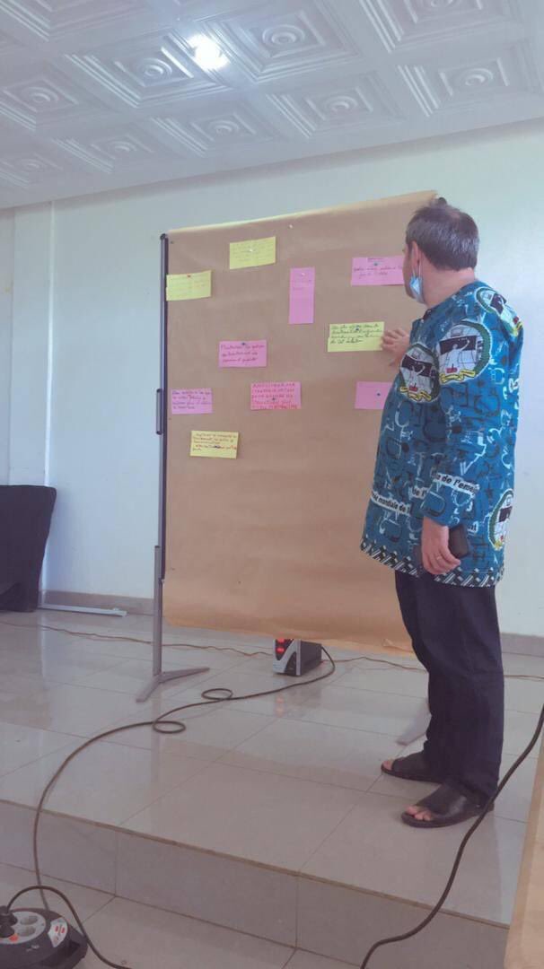 TairouAlioum's tweet image. Dans le cadre du #PRADEC 2, GIZ a organisé à Garoua, un atelier de renforcement de capacité des CC COM des 15 Communes partenaires. En vu d’améliorer la communication Communale, les participants ont bénéficié d’expertises de Communication de @giz_gmbh , @MinpostelC , @ActivSpaces