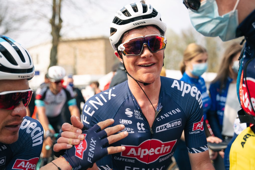 Alpecin-Deceuninck Cycling Team (@alpecindck) on Twitter photo 🇧🇪 #FlecheWallonne
Let us repeat that: 12th place for 19-year-old <a href="/bentulett01/">Ben Tulett</a> on le Mur de Huy! 💪 🇧🇪 #FlecheWallonne
Let us repeat that: 12th place for 19-year-old <a href="/bentulett01/">Ben Tulett</a> on le Mur de Huy! 💪