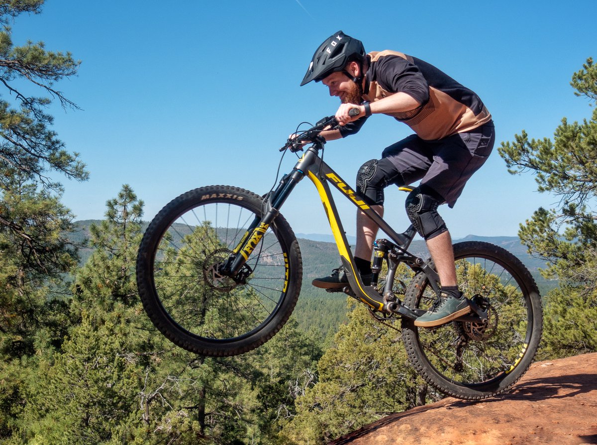 Dropping in to hump day!

#mountainbike #mountainbiker #mountainbikes #mountainbikelife