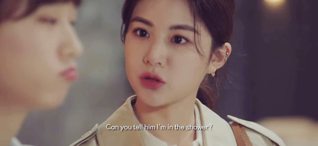 It looks like Ye-seul was in an abusive relationship. Notice how she was always uncomfortable and scared whenever her 'boyfriend' calls or messages her? It seems like her friends don't even know about it. And thats more heartbreaking.  #LawSchoolEp3  #LawSchool