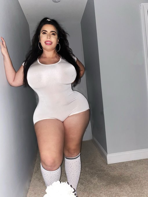 Hey baby 🥛 https://t.co/z43szmEFHR