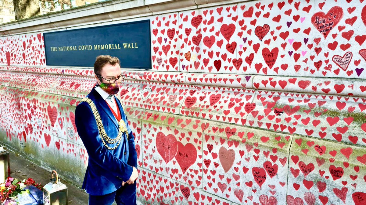 The pandemic has meant it was a very different year for the Mayoralty. Despite this,  @philipnormal has, whenever possible with lockdown restrictions, continued to make visits and carry out civic duties. Most recently, visiting the National Covid Memorial Wall.