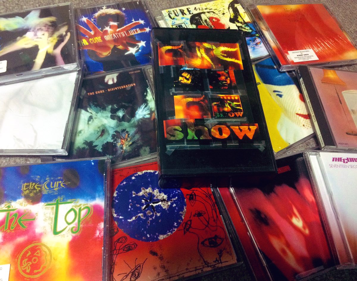            Happy 62th Birthday to an all time hero of mine Robert Smith of The Cure (                         ) 