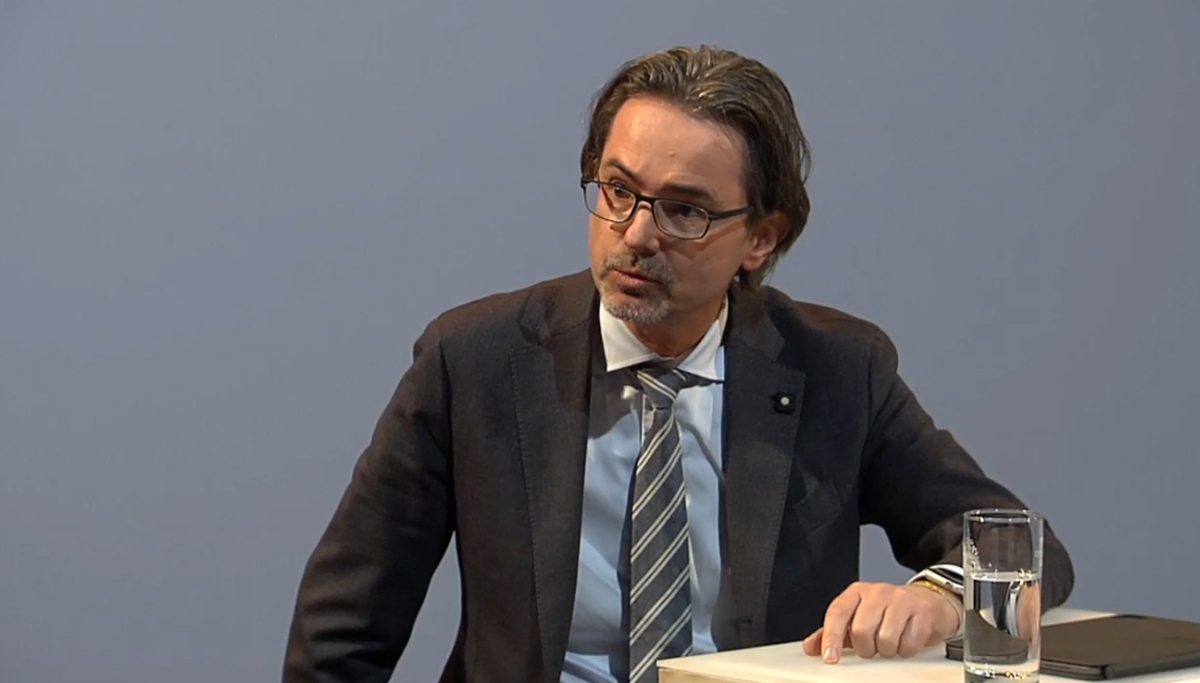 OeEnergie's tweet image. "#Dekarbonisierung muss uns etwas wert sein! Wir brauchen das Commitment aller Bürger und Entscheidungsträger, dass der Umbau des Energiesystems Geld kosten wird. Investitionen in die #Netze sind notwendig." @franziscus_mxms beim #OEKongress