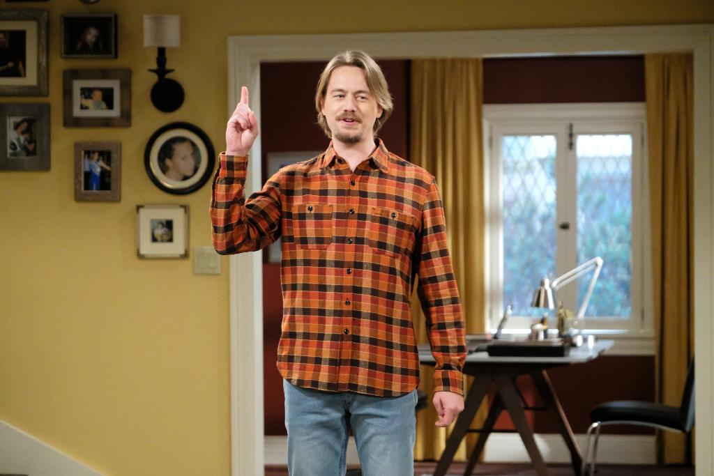 Hands up if it\s your birthday. Happy birthday Christoph Sanders! 