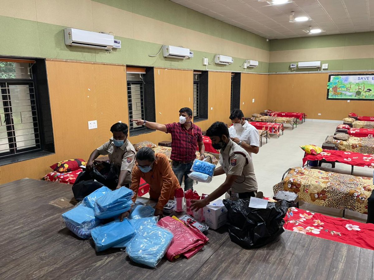 DMCentralDelhi's tweet photo. #Collaborating with #RWAs, #DM_Central takes an #initiative to start #community_isolation_centers at #Rana_Pratap_Sindhi_School #Rajendra_Nagar and #Shri_Guru_Ram_Rai_Saraswati_Sishu_Mandir near #Heart_and_Lungs_Hospital, #KarolBagh.
#CentralDelhiFightsCorona
#StayHomeStaySafe https://t.co/eFllYJ8XdP