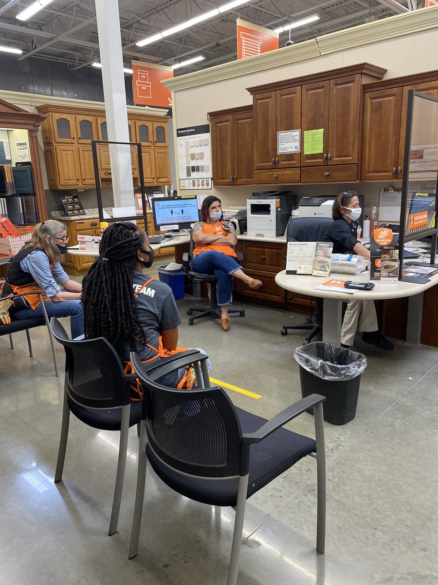 Back to PK classes, yayyyyy!!!!!!!! Lori from Romanoff came in today and the associates really learned a lot about qualifying customers 😃😀😃