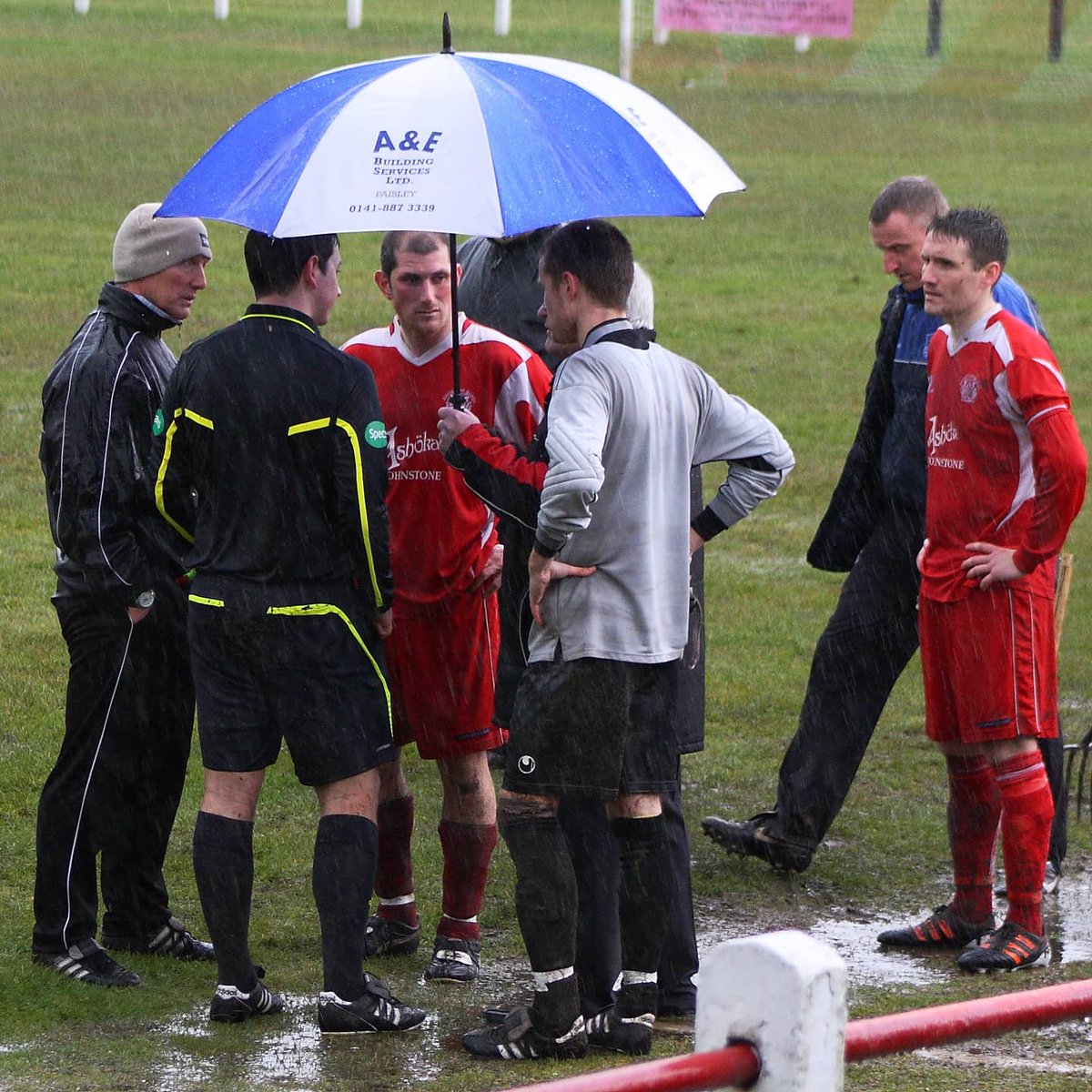 travelandmixpix's tweet photo. The game that never was! This day 9 years ago was when Johnstone Burgh lead table topping Carluke 3-0 only for the game to be abandoned with 18 minutes left due to incessant rain and hail that left the pitch unplayable.#sjfa #spfl #onthisday #football #johnstone #juniors #soccer https://t.co/zTKg7N3Od3
