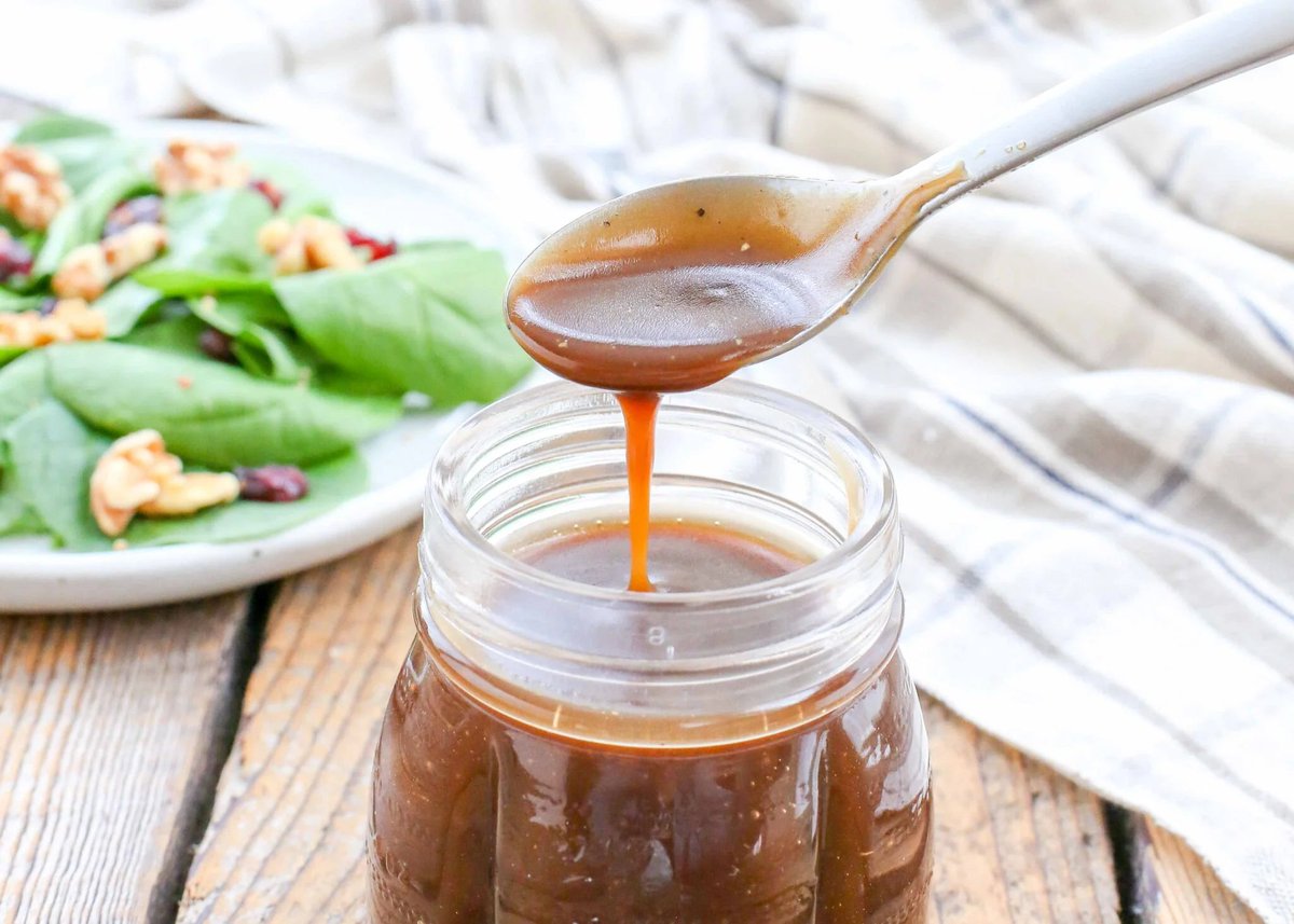 This Balsamic Vinaigrette recipe is perfect. You heard me correctly. Perfect. And I don’t use that word lightly.
barefeetinthekitchen.com/best-balsamic-…