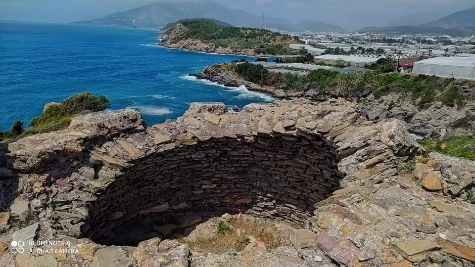 AkBozyazi's tweet photo. #SoftaKalesi #Maraştepesi #paşabeleninagidosantikkent #nagidosadası #Gökçevlik #Akcami
📍Turizm haftası kapsamında ilçe kadın kolları başkanımız Naile Çelik ve Kadın Kolları teşkilatımızla ilçemiz de bulunan tarihe şahitlik etmiş ve tarihi yerlerimizi ziyaret ettik. https://t.co/pOcLnRLptQ