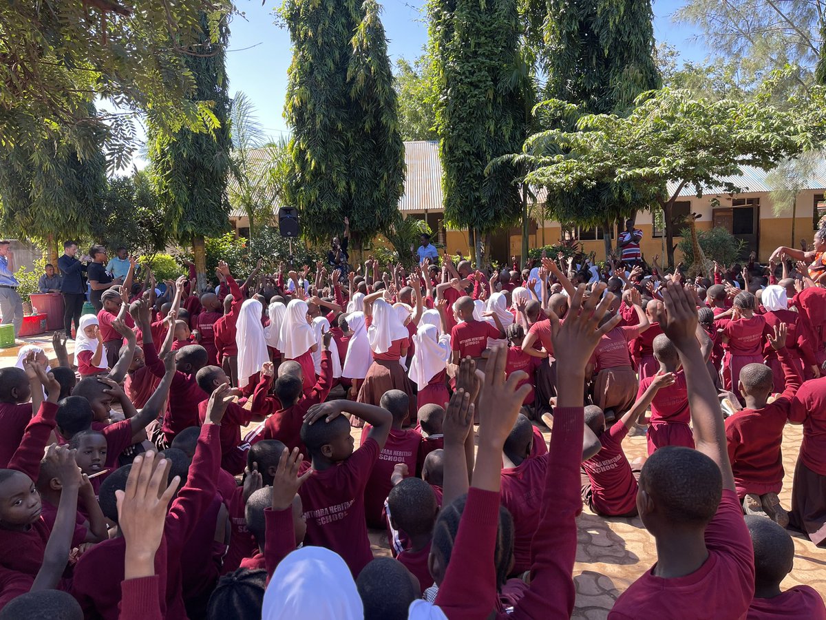niacerise's tweet photo. 700 SALVATIONS TODAY after preaching to over 1,000 children. We share the full Gospel, we also provide boxes upon boxes of follow up literature. Thank you for everyone who has sown into this, thank you for partaking in this end time harvest! https://t.co/WLVWMqUnUU