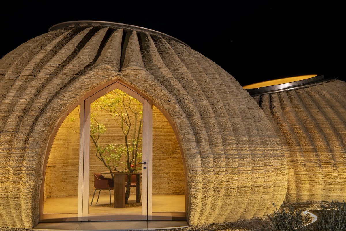 HeidiwardRE's tweet photo. 3D printer? Check. Clay? Check. 
This photo is of the world's first home that was 3D-printed entirely out of clay. The 650-square-foot residence can be printed in 200 hours!

Check out more photos here: https://t.co/6FvPCffQon

Photo via @dwellmagazine

#sustainable #modernhome https://t.co/7wDxPH3tL2