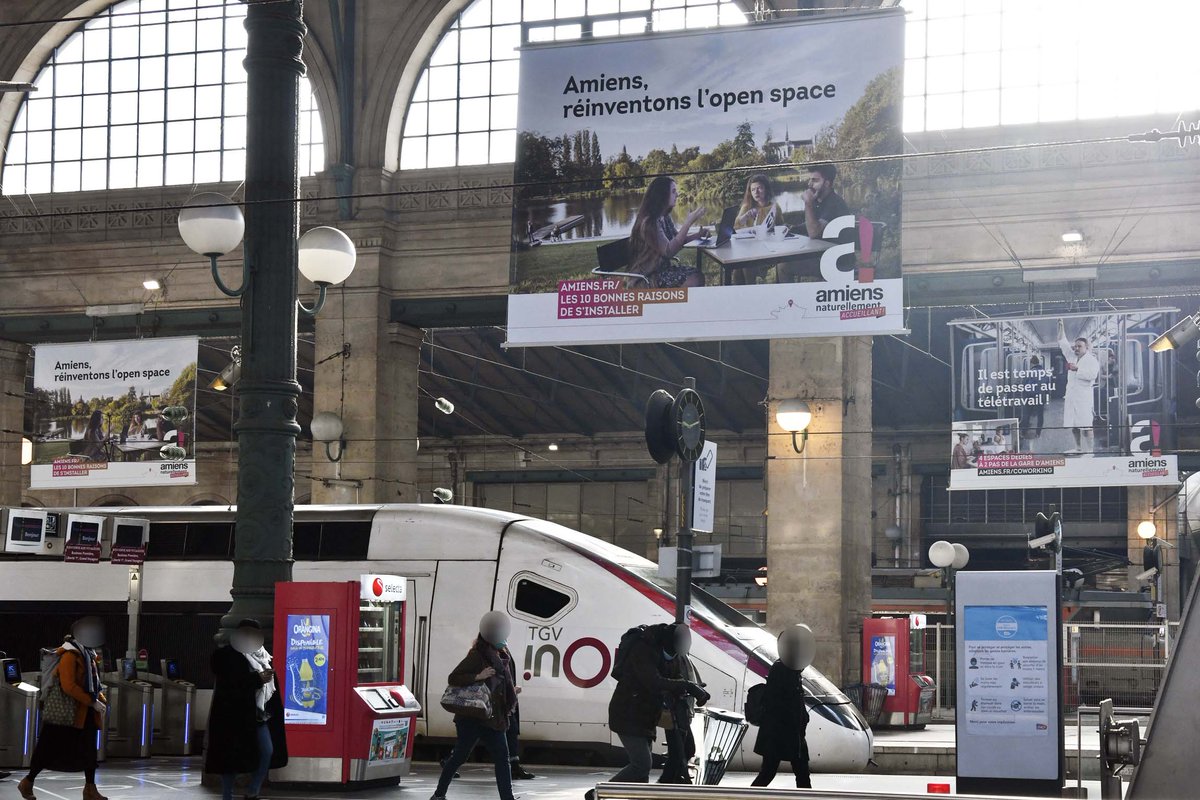 [ #AmiensNaturellement 💓 ] Amiens s'affiche à Paris
Du 8 au 21 avril, #AmiensMétropole jouait la carte de la séduction dans la gare du Nord parisienne. 12 bâches y vantaient le #coworking et le #télétravail confortable grâce aux open spaces proches de la gare du Nord amiénoise.
