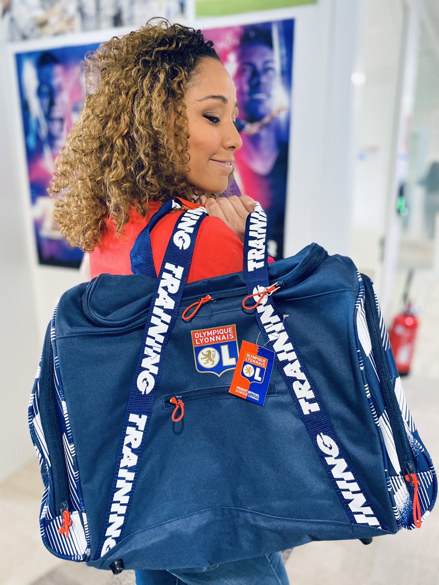 🎁 CADEAU 🎁

À l’occasion de Lyon-Monaco en <a href="/coupedefrance/">Хамидов Мехродж</a>, <a href="/vsainsily/">Virginie Sainsily</a> vous offre le sac de transport <a href="/OL/">Olympique Lyonnais</a> 

Pour gagner : RT + Follow 🍀
#EDS