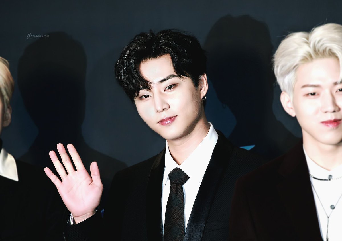 holyyoungk's tweet photo. #YOUNGK #DAY6 https://t.co/Ww4gwaBZF9