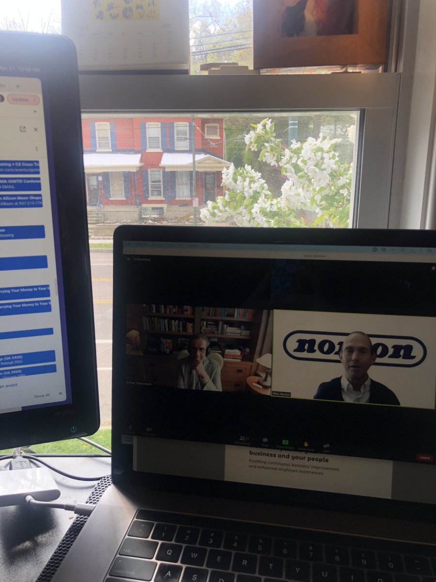 ajmoon1612's tweet image. Blooming flowers &amp;amp; snow for Day 2 of #AMAIgnite. Ever heard of Fool’s Spring? Don’t forget to show us your conference experience for your chance to win the @caresource prize pack + #socialmedia consulting w/ @SarahCUnleashed. P.S. Peep my new @GraphicVillage calendar