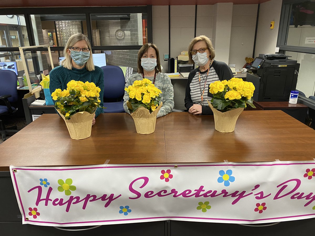 jchappuiscf's tweet photo. These three keep the ship a float 🛳 every single day and should be recognized. All hands on deck to keep this principal in line! They run a tight ship and I couldn’t be more grateful! #gratefulprincipal #iwouldsinkwithoutthem #cfelem https://t.co/HvUxs9HFMP