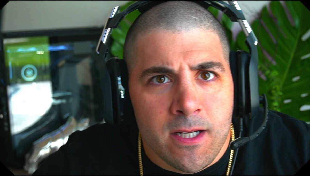 CaptainGreezy's tweet photo. @NICKMERCS is the Miami hooligan?! https://t.co/eQQZC59yiL