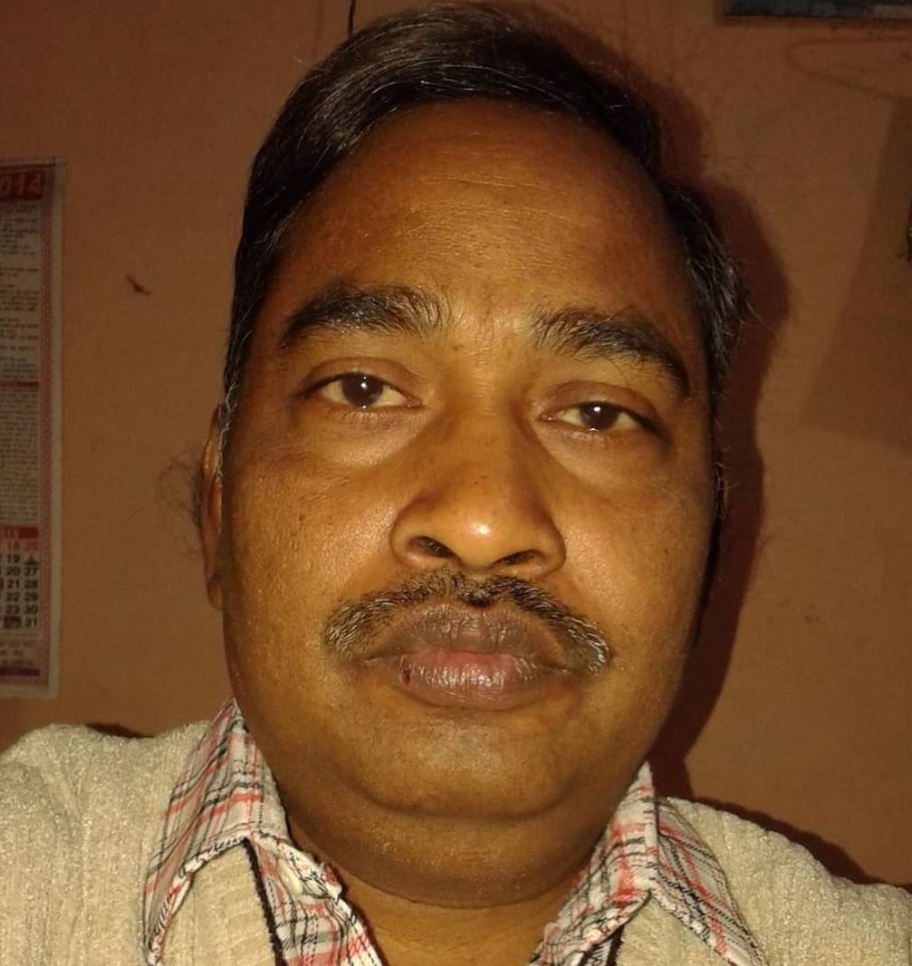 #कोरोना संक्रमण से विद्युत अभियन्ता समुदाय को पुनः एक और अपूर्णीय क्षति।अत्यंत ही कर्मठ व कार्यकुशल स्वo इo मनोज कुमार (अधिशासी अभियंता,विoविo खंड-III, मुरादाबाद) अब हमारे बीच नहीं रहे।अत्यंत ही दुःखद व हृदय विदारक।
अश्रुपूरित विनम्र श्रद्धांजलि