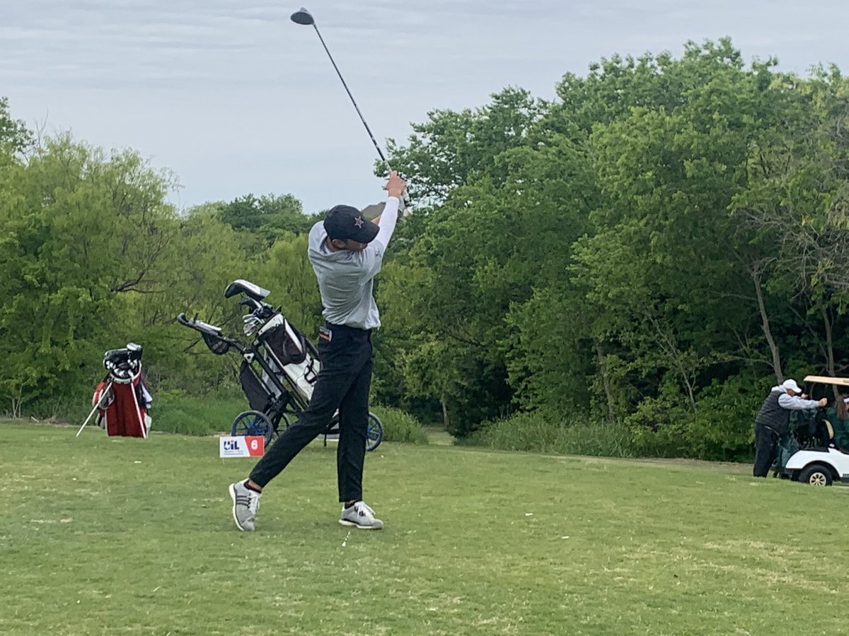 Granger Hassmann led the Cowboys on day 1 of the Region I-6A Tournament with an even par 72. The Cowboys shot a team score of 304 and are currently in 7th place. Only 8 strokes separate 2nd thru 7th places so anything can happen tomorrow!