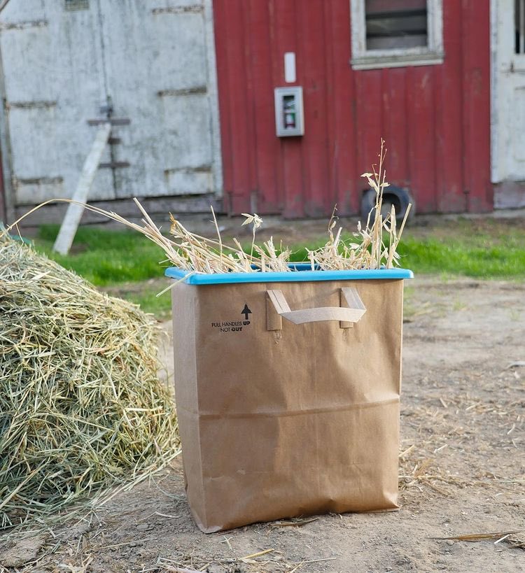 TheHelloBag's tweet image. The Hello Bag frame can be used all around the house and gardens to help use all the paper bags saved from the grocery stores.
•
•

#noplastic #hellobag #recycle #limitlessuses #sustainability #ecofriendly #thinkgreen #nosingleuseplastic #reducewaste #ourplanet #carefornature