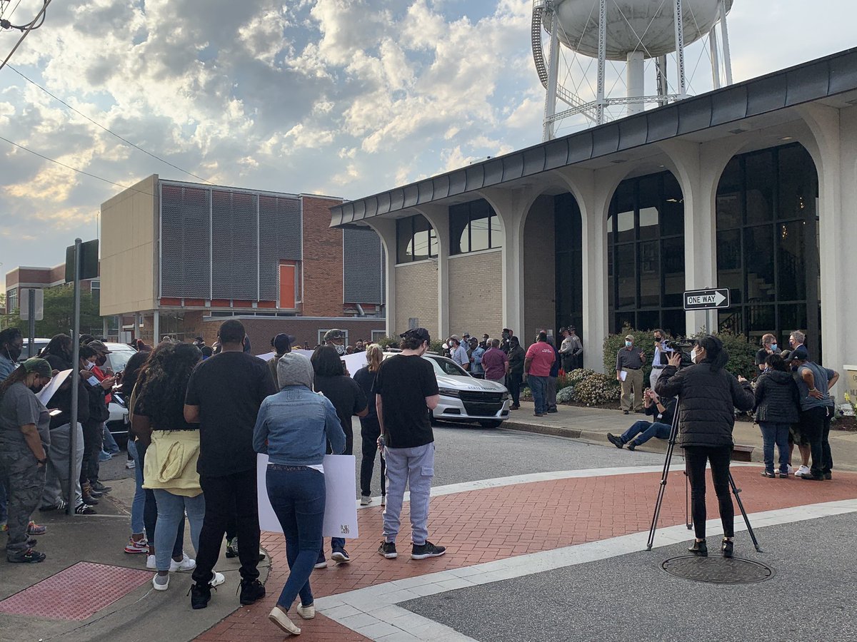 NOW: The  #ElizabethCity council holding emergency meeting in response to shooting death of Andrew Brown Jr. There is a crowd — and growing outside City Hall. No one allowed inside — while meeting being streamed. People are not happy with that at all.  #13NewsNow