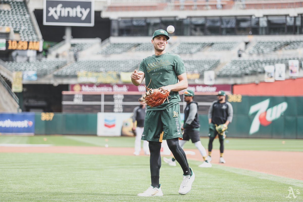 Athletics's tweet photo. 👀 https://t.co/bqULb1BZUu