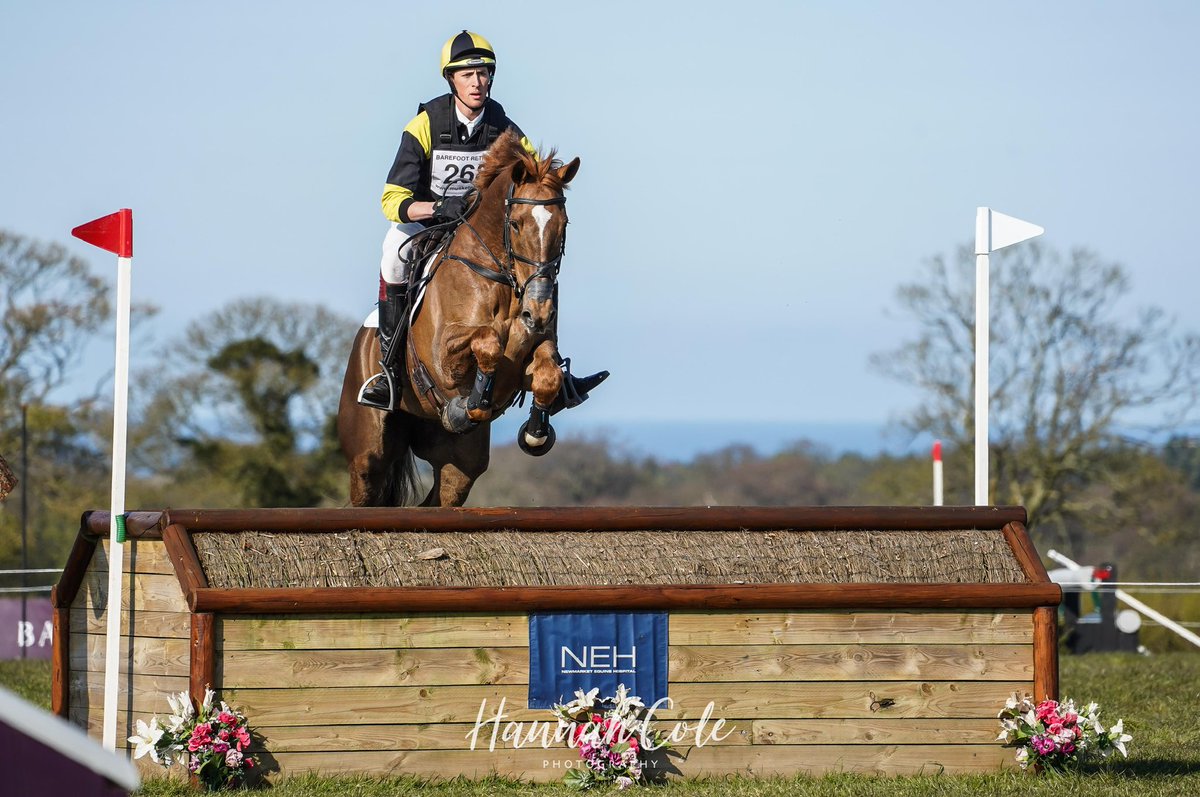 The Partner flying his way to a cracking double clear in the 4* 🤩🔥
📸 @justmshannah 

@albionsaddlemakers 
@championequestrian 
<a href="/mooreequestrian/">Moore Equestrian</a>
@toggiclothing 
<a href="/safe_riding/">Buford Jacob</a> 
<a href="/nafuk/">@nafuk</a>