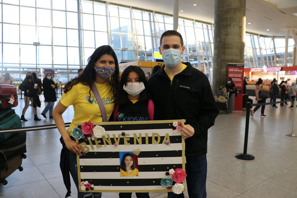 Kidsave_Intl's tweet image. Tears of joy were flowing from LA to NYC this weekend as 23 kids from our Summer Miracles program were welcomed by their host families. 
We still need 50 MORE FAMILIES this July. Visit kidsave.org/100kids to learn more. Register by April 30! #adopt #foreverfamily #hostachild