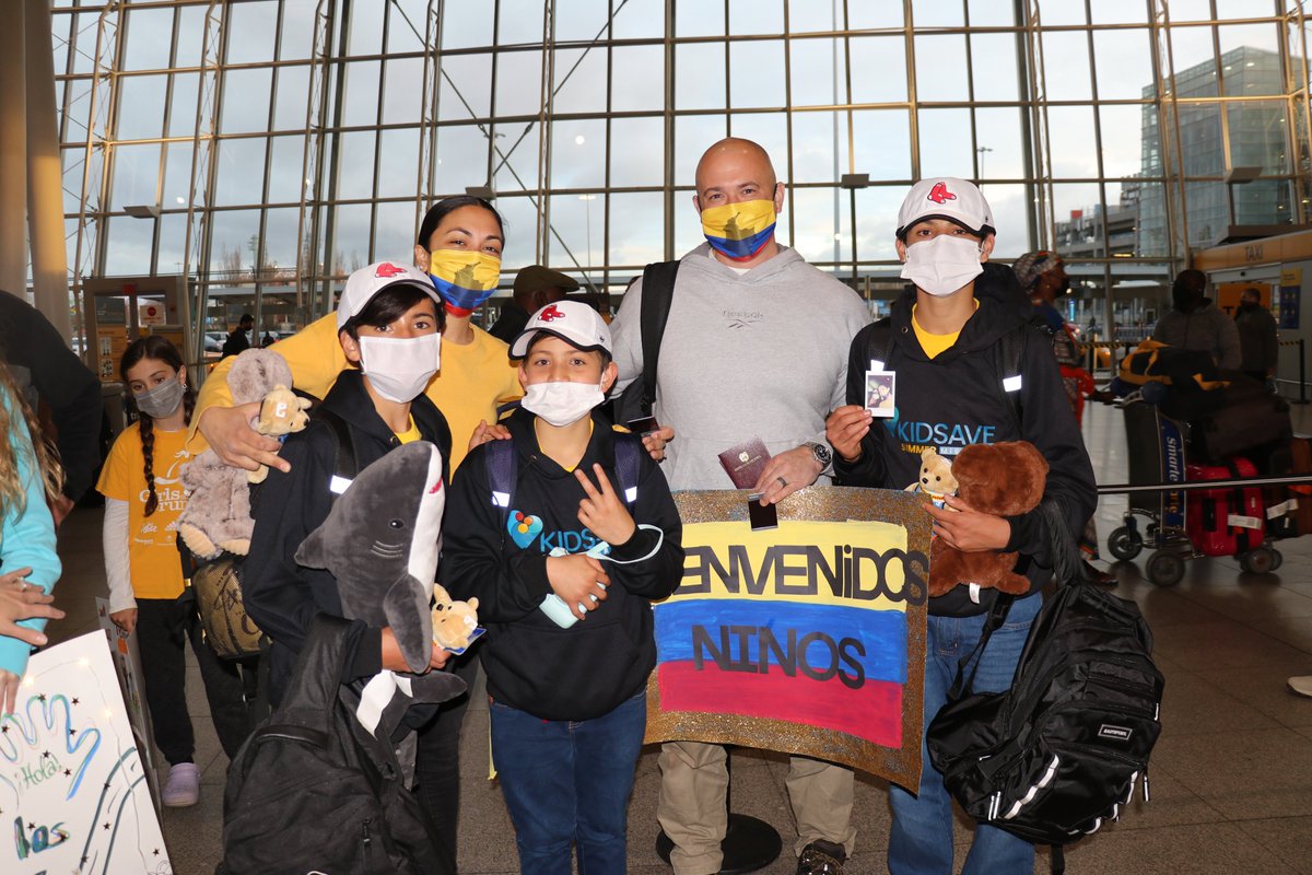 Kidsave_Intl's tweet image. Tears of joy were flowing from LA to NYC this weekend as 23 kids from our Summer Miracles program were welcomed by their host families. 
We still need 50 MORE FAMILIES this July. Visit kidsave.org/100kids to learn more. Register by April 30! #adopt #foreverfamily #hostachild