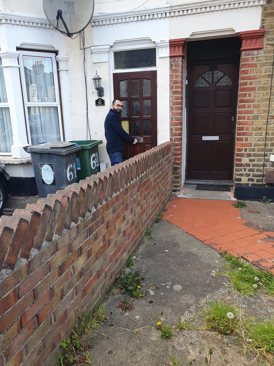 E17_Tories's tweet photo. Delivery session today in Walthamstow for Shaun Bailey, candidate for Mayor of London, and Emma Best for Hackney, Islington & Waltham Forest GLA
@ShaunBaileyUK
@Conservatives
#freshstart
#ToryCanvas #shaunformayor
#TeamBailey
@EmmaBest22 https://t.co/jbkRaYLfX2