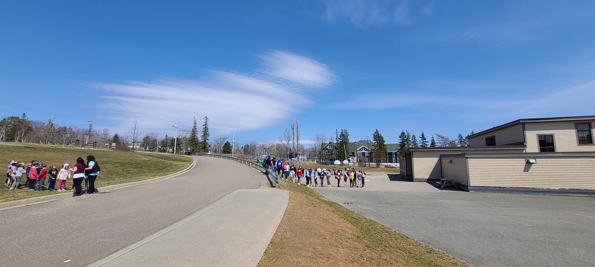 BAcacemy's tweet photo. Nice Day for a fire drill. https://t.co/95IlCu8eiE