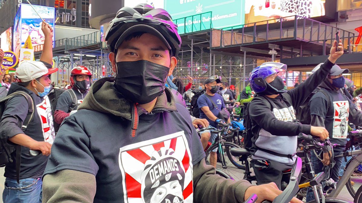 Before it started raining, I met Javier, better known as  #ElChapínEnDosRuedas, an influencer among Deliveristas with an active YouTube channel. He wants people ordering delivery to know that “working delivery is hard, and we deserve to be protected.”