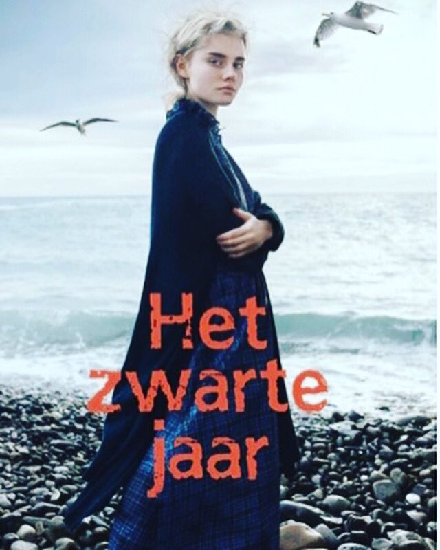 Mijn historische jeugdroman Het zwarte jaar staat met negen andere boeken op de longlist van de Thea Beckmanprijs. 

Zo ontzettend blij!!!