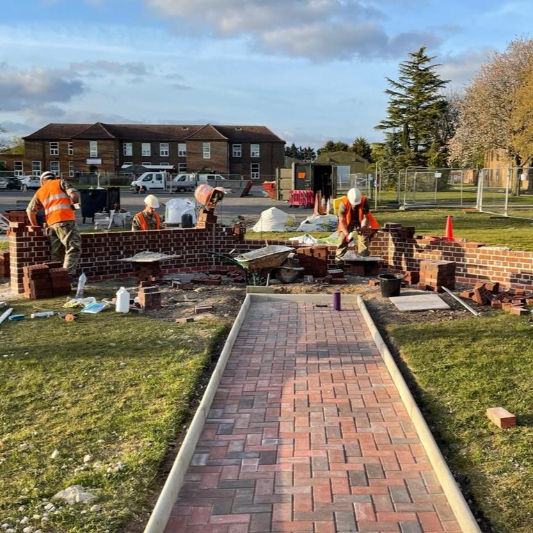 Our @Proud_Sappers are hard at work @RAF_Marham to conclude Phase 2 of the Tornado memorial task. Here, RE Bricklayer & Concreters and Combat Engineers install a memorial wall and pathway, conceptualised and designed by the Sqn. @32EngrRegt #SapperSmart.