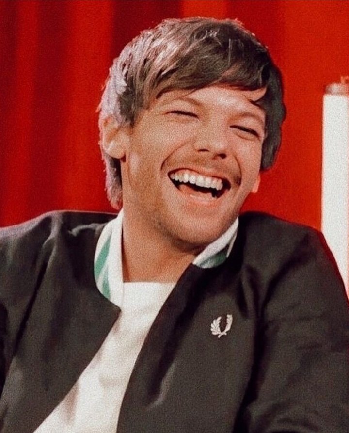14THI vote   #Louies for   #BestFanArmy at the   #iHeartAwards