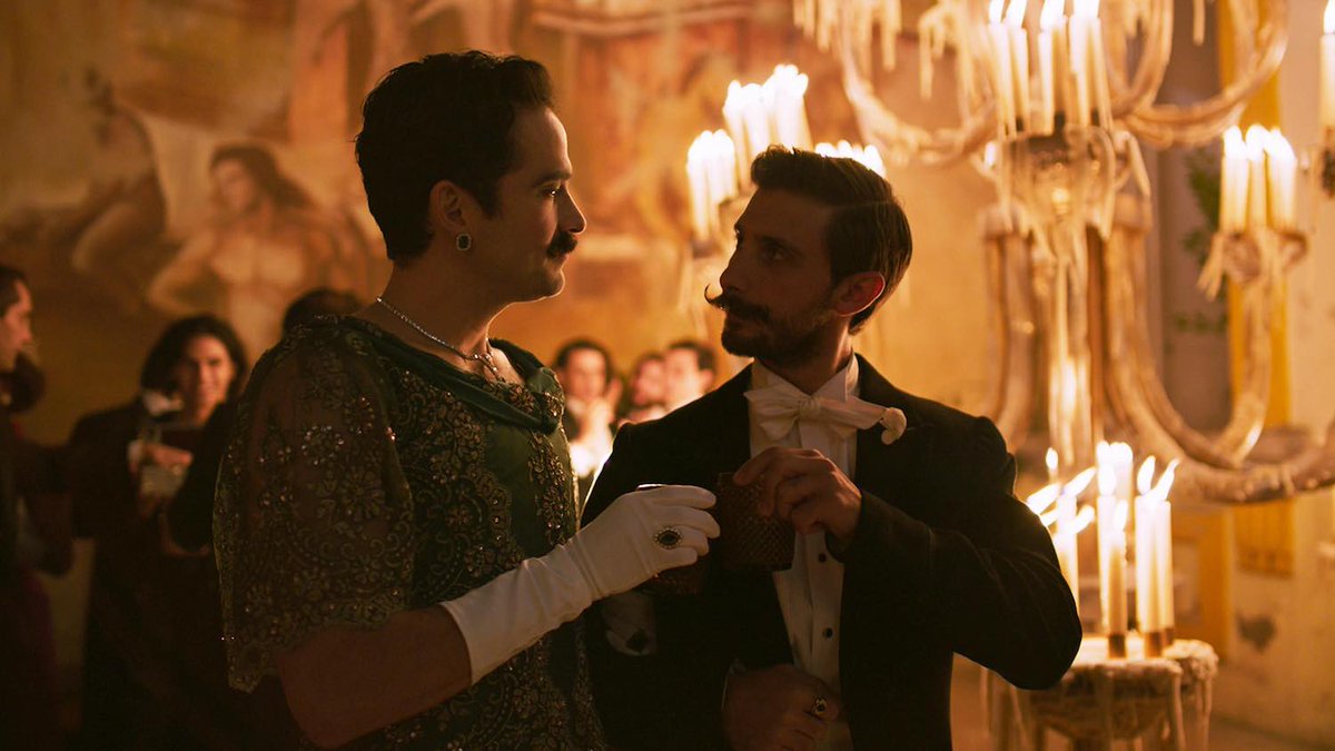 GQMexico's tweet photo. #Elbailedelos41 La película está basada en la historia de la fiesta gay que escandalizó a la sociedad mexicana del siglo XX. Llega en mayo a Netflix. Te decimos cuándo se estrena: https://t.co/UHE6dUevT9 https://t.co/BhMeQVB0yE