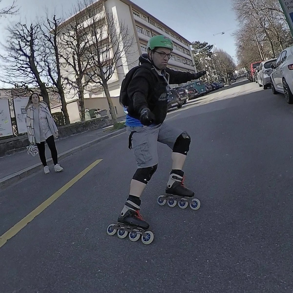 natanfreeskate's tweet photo. The #parallelslide , the hardest slide to preform at high speeds ,and the most rewarding ⛷️🇨🇭😄

#inlinedownhill #inlineskating #highspeed https://t.co/tO6bge5Vsg