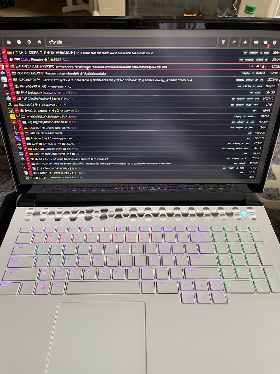 XavierWulf's tweet photo. i recently got a pc now im tryna play GTA on fiveM with @eddybaker420, but this server shit is so ugly. where the lit servers at? #hollowsquad https://t.co/AQTARDYlnk