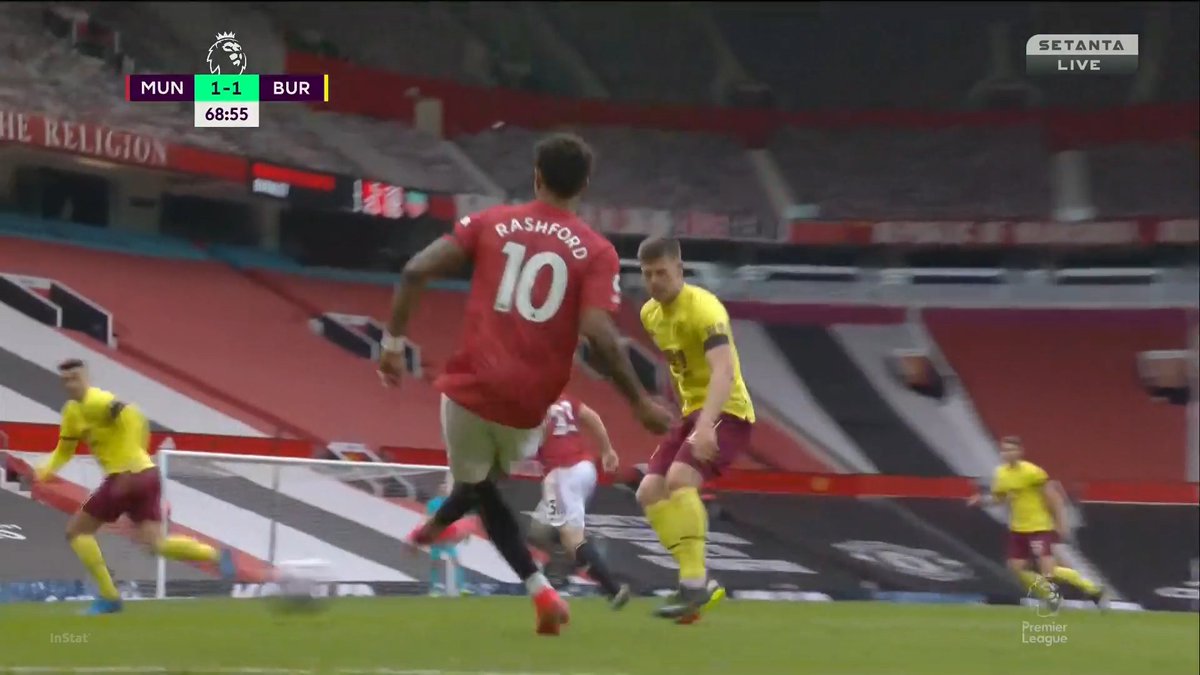 Rashy had a really good game vs Burnley — always tough for a winger.This pass to Shaw—he's so proficient at it—opened up the left channel and we created a good chance as a result.Rashy's impact over the game was clear.