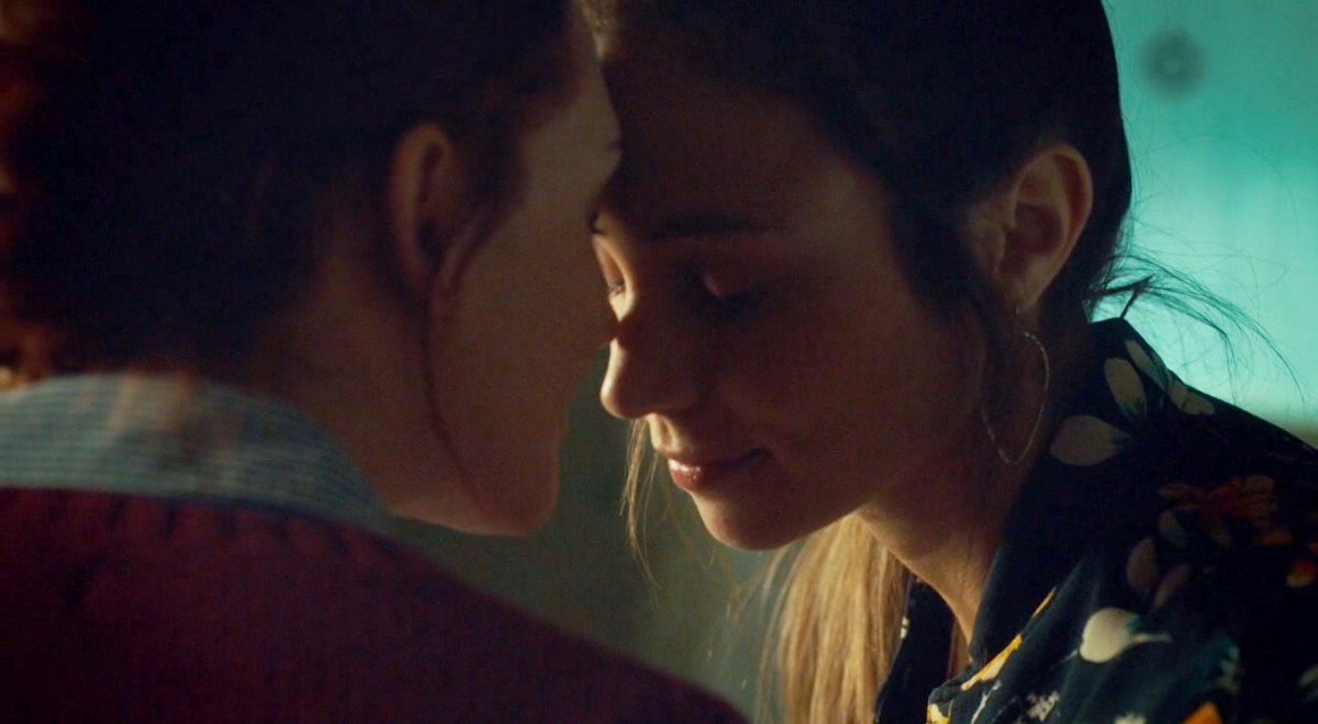  #WynonnaEarp things that bring me joy:4) it marries their gays rather than burying them; it's unabashedly about queer rep & has allowed the WayHaught relationship to blossom over 4 seasons. It needs a new home to show off the new married lifePlease  #BringWynonnaHome,  @TheCW